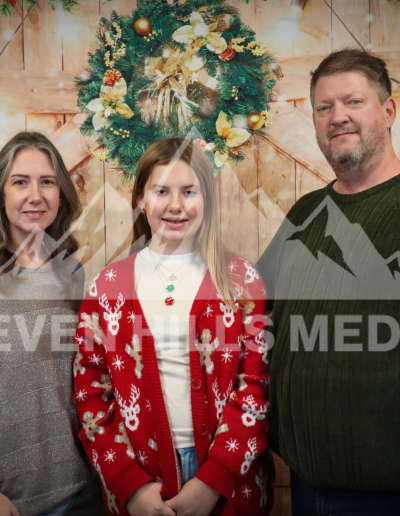 GraceBuilt Church - Christmas Portraits - Photography - Waynesboro, VA