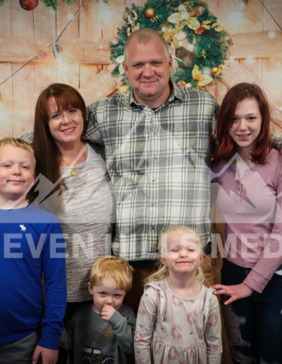 GraceBuilt Church - Christmas Portraits - Photography - Waynesboro, VA