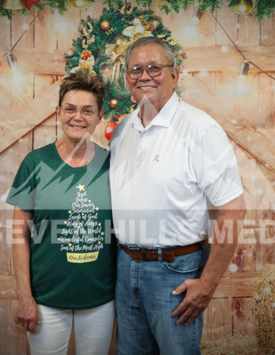 GraceBuilt Church - Christmas Portraits - Photography - Waynesboro, VA