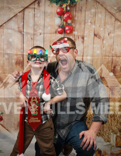 GraceBuilt Church - Christmas Portraits - Photography - Waynesboro, VA