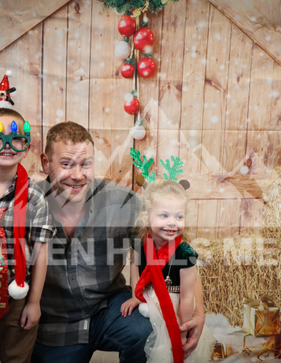 GraceBuilt Church - Christmas Portraits - Photography - Waynesboro, VA